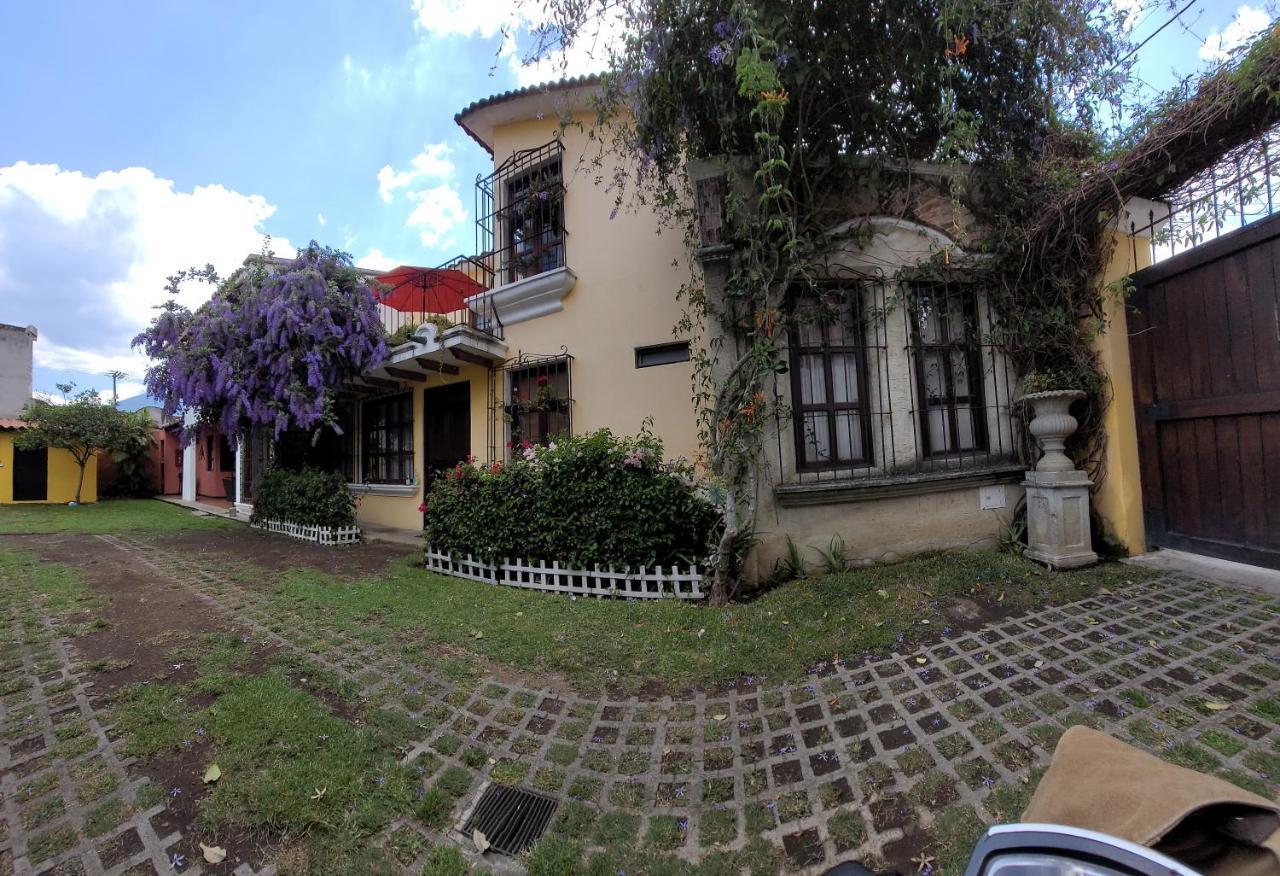 Villas Santa Ana-Ricardo Antigua Exterior photo