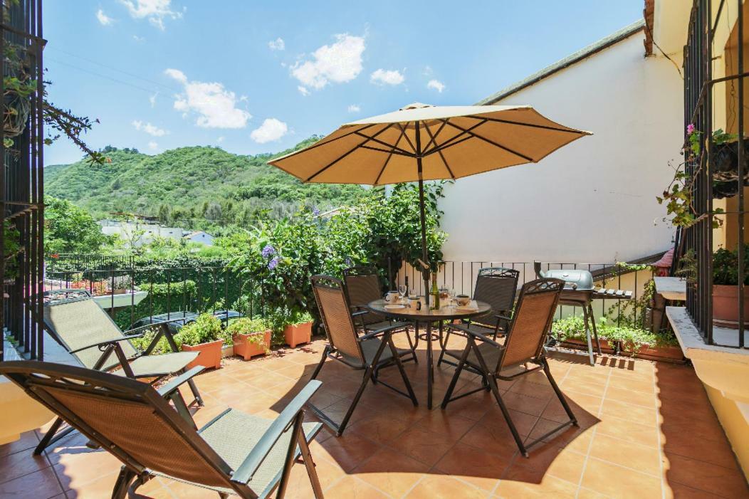 Villas Santa Ana-Ricardo Antigua Exterior photo